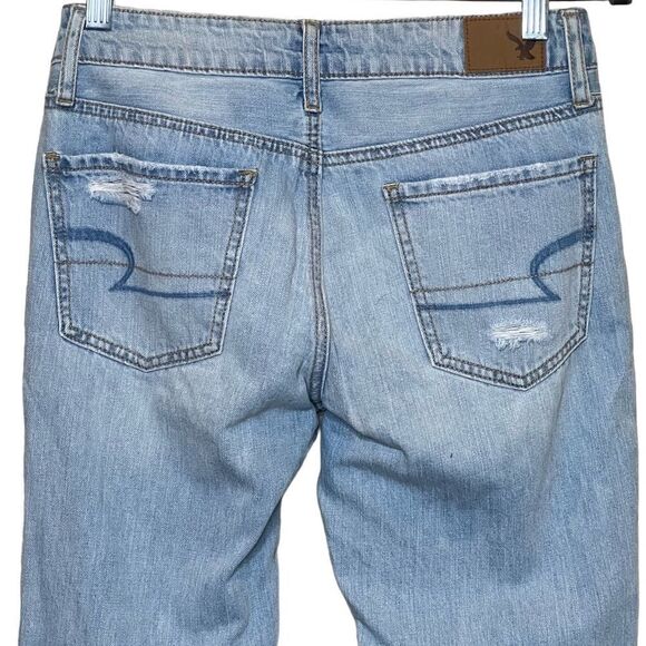 American Eagle light wash distressed tomgirl jeans size 00 - Picture 10 of 14